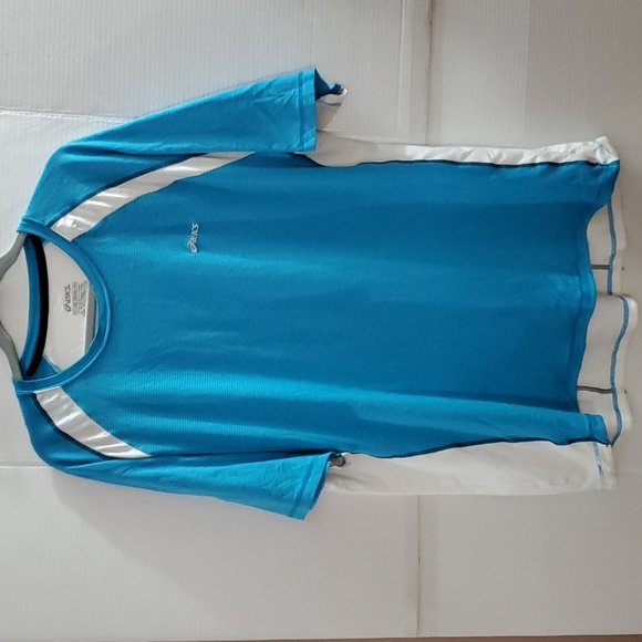 Two ASICS active tops 2XL& 2XLT-C - Picture 6 of 9